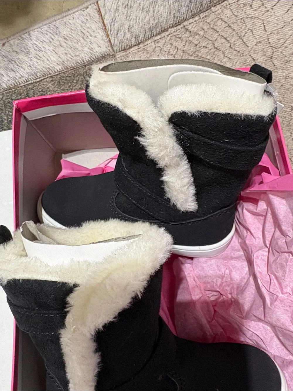 New Carter’s girls winter boots black Siberia